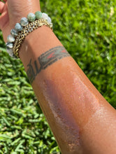 Load image into Gallery viewer, Pearl Body Shimmer
